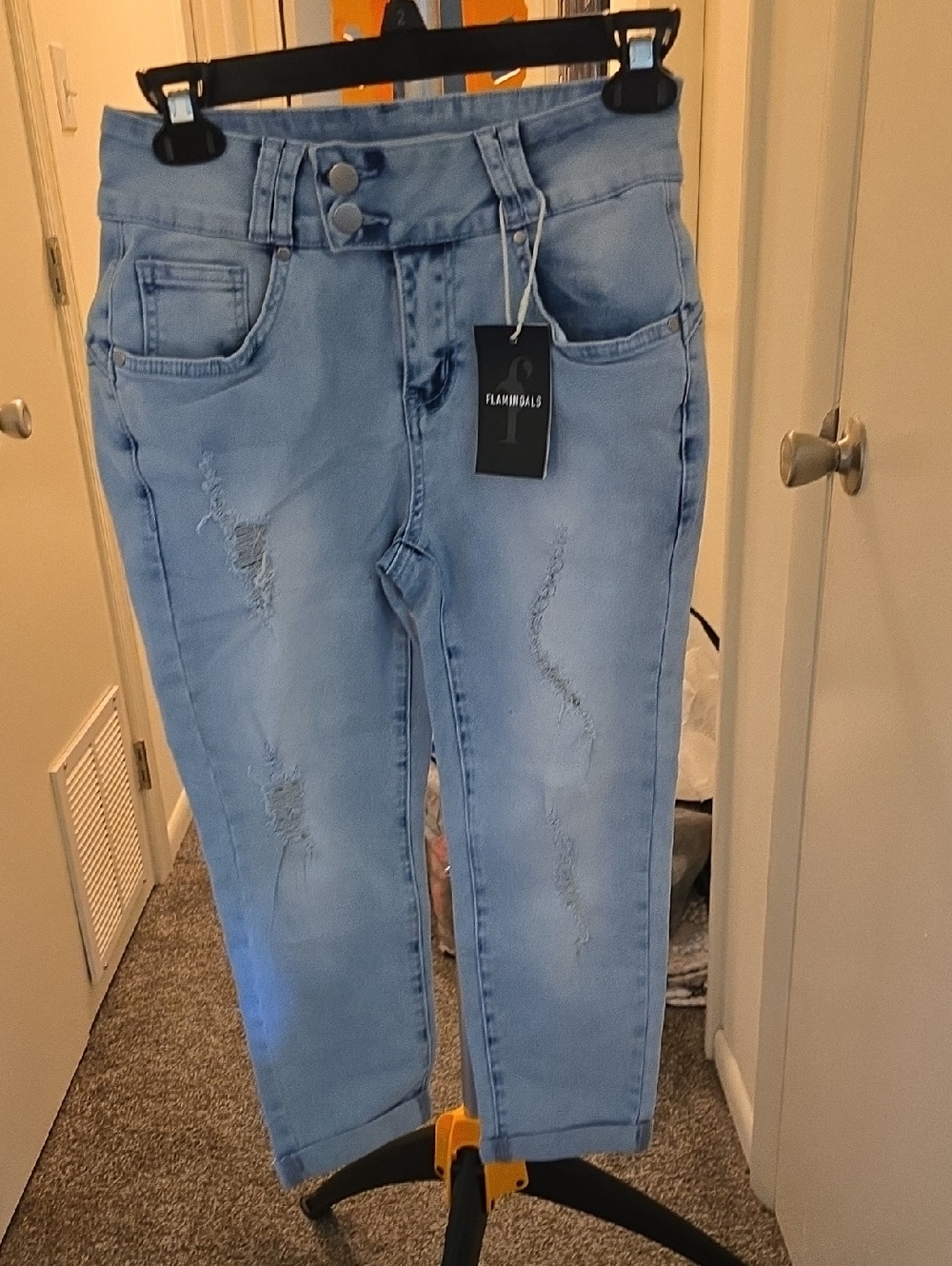 NWT Flamingals Light Blue High-Rise Cropped Jeans
